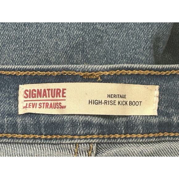 Signature Levi Strauss Heritage High Rise Kick Boot Jeans size 8/W29 - Picture 4 of 5